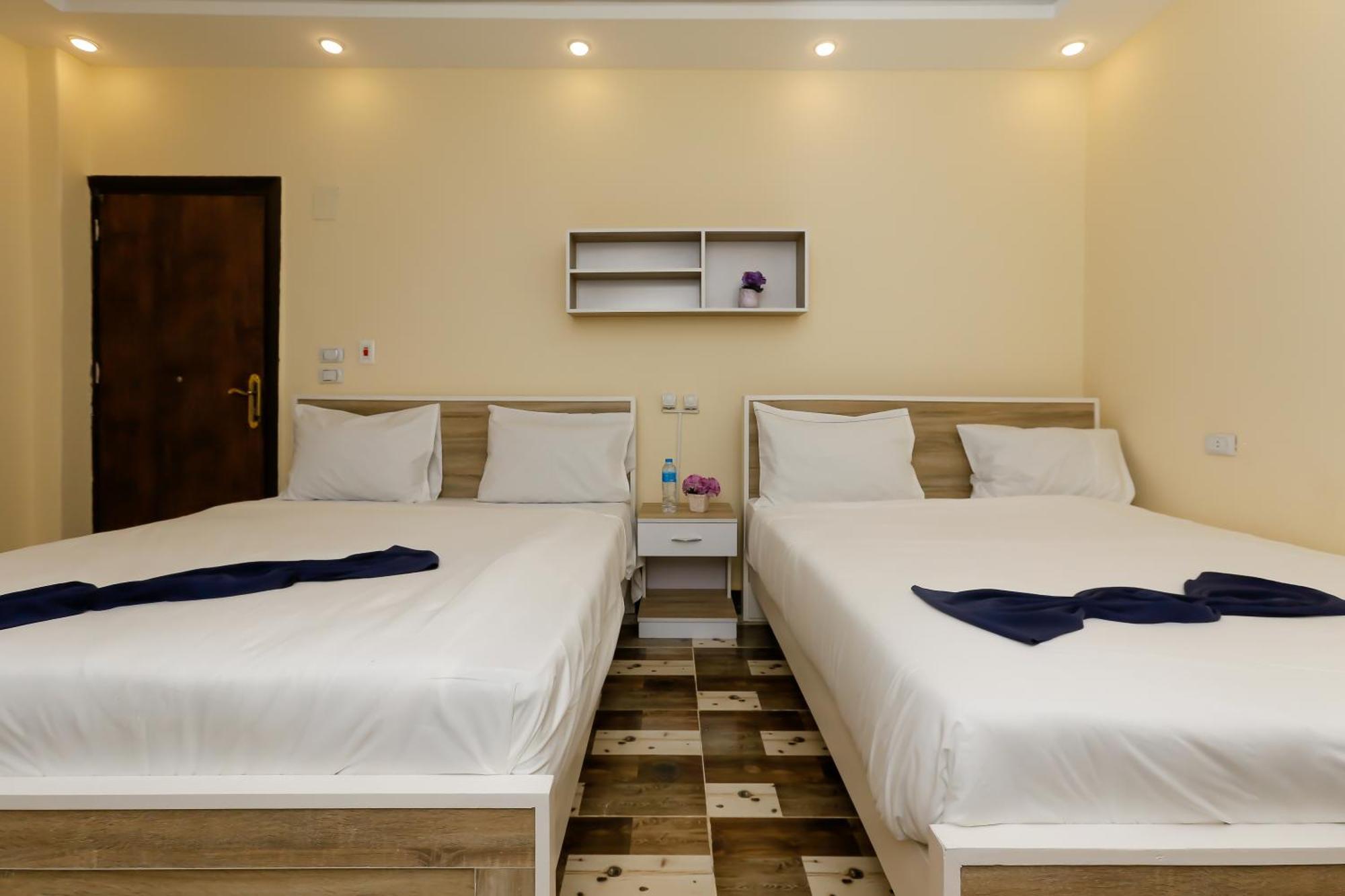 Turquoise Pyramids Gate Hotel City Centre Kafrat al Jabal Bagian luar foto